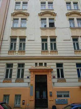 Pragues Rainbow Guest House Buitenkant foto